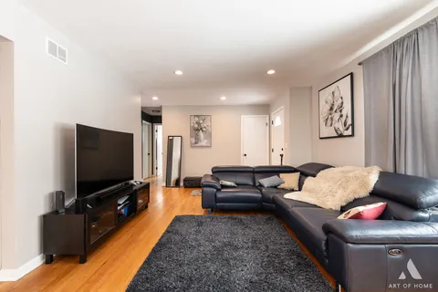 $399,900 | 6N362 Andrene Lane, Itasca, IL 60143