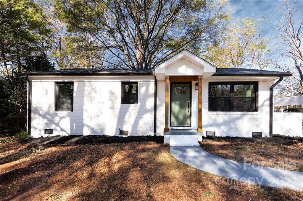 2917 Enfield Road Charlotte, NC 28205 - Photo 3 of 27 Gallery Image 3