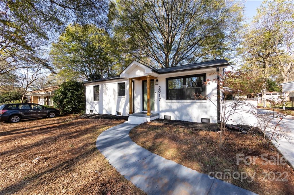 2917 Enfield Road Charlotte, NC 28205 - Photo 4 of 27 Gallery Image 4