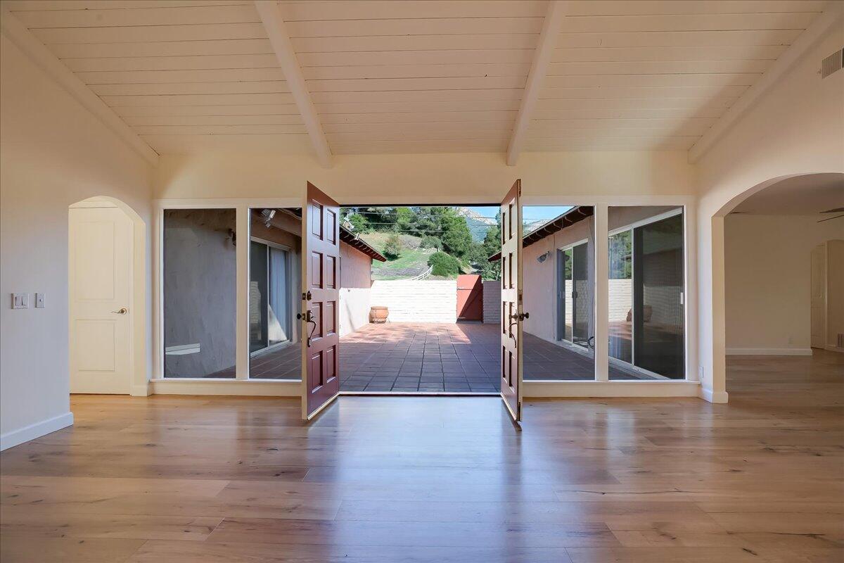 3731 Foothill Road Santa Barbara, CA 93105 - Photo 6 of 30 22-022