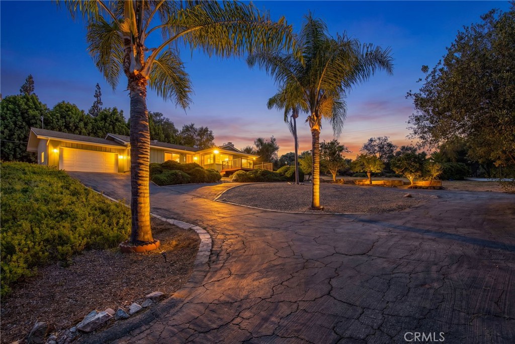1776 St Peters Drive Fallbrook, CA 92028 - Photo 3 of 55