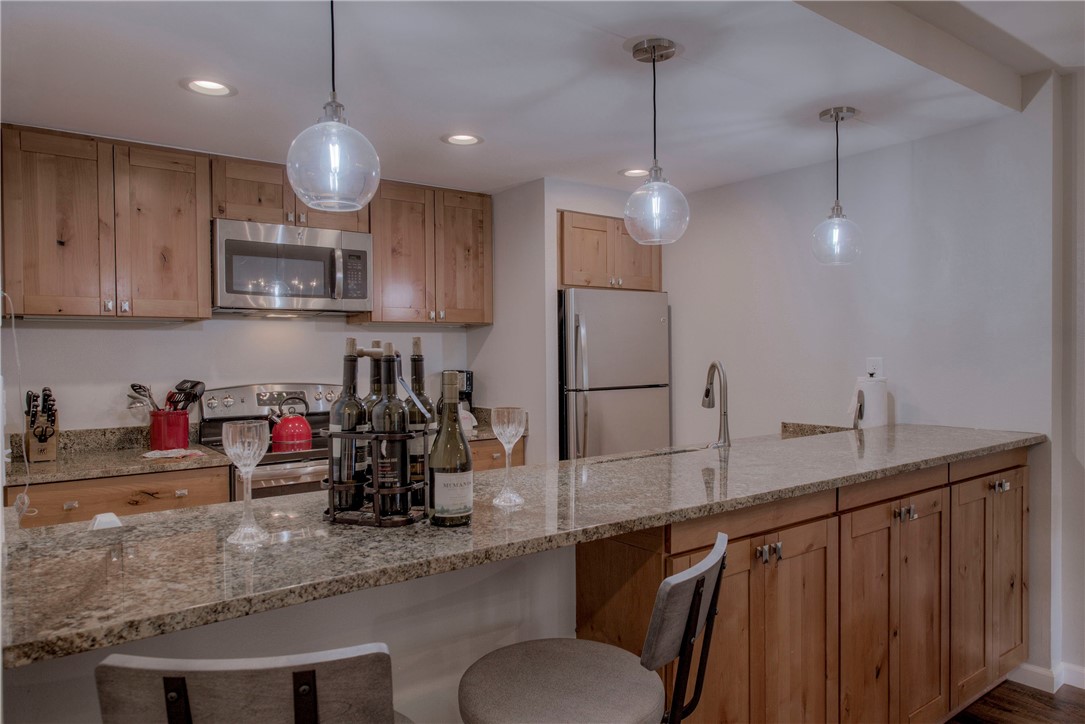 22097 Saints John Road, Unit 2510 Keystone, CO 80435 - Photo 8 of 35 Kitchen
