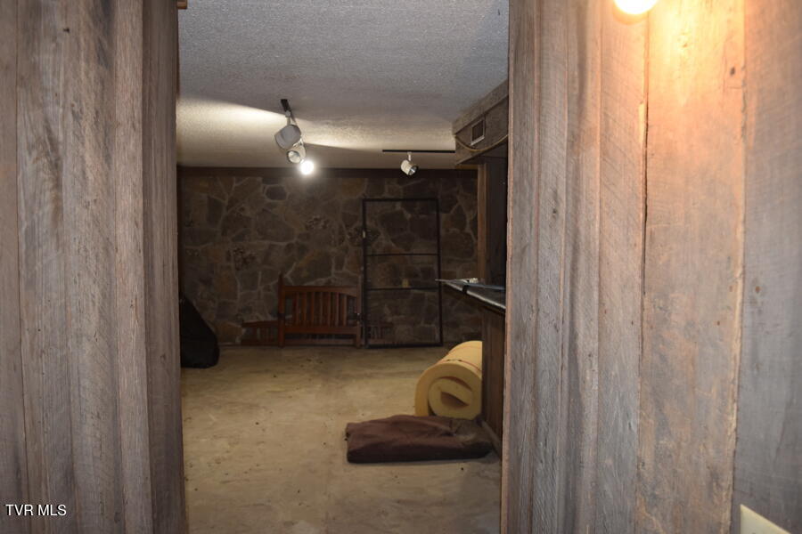 290 Snyder Ridge Road Rose Hill, VA 24281 - Photo 24 of 48 f81b0b3f-455c-41ba-99bd-a1785aa9e6b6