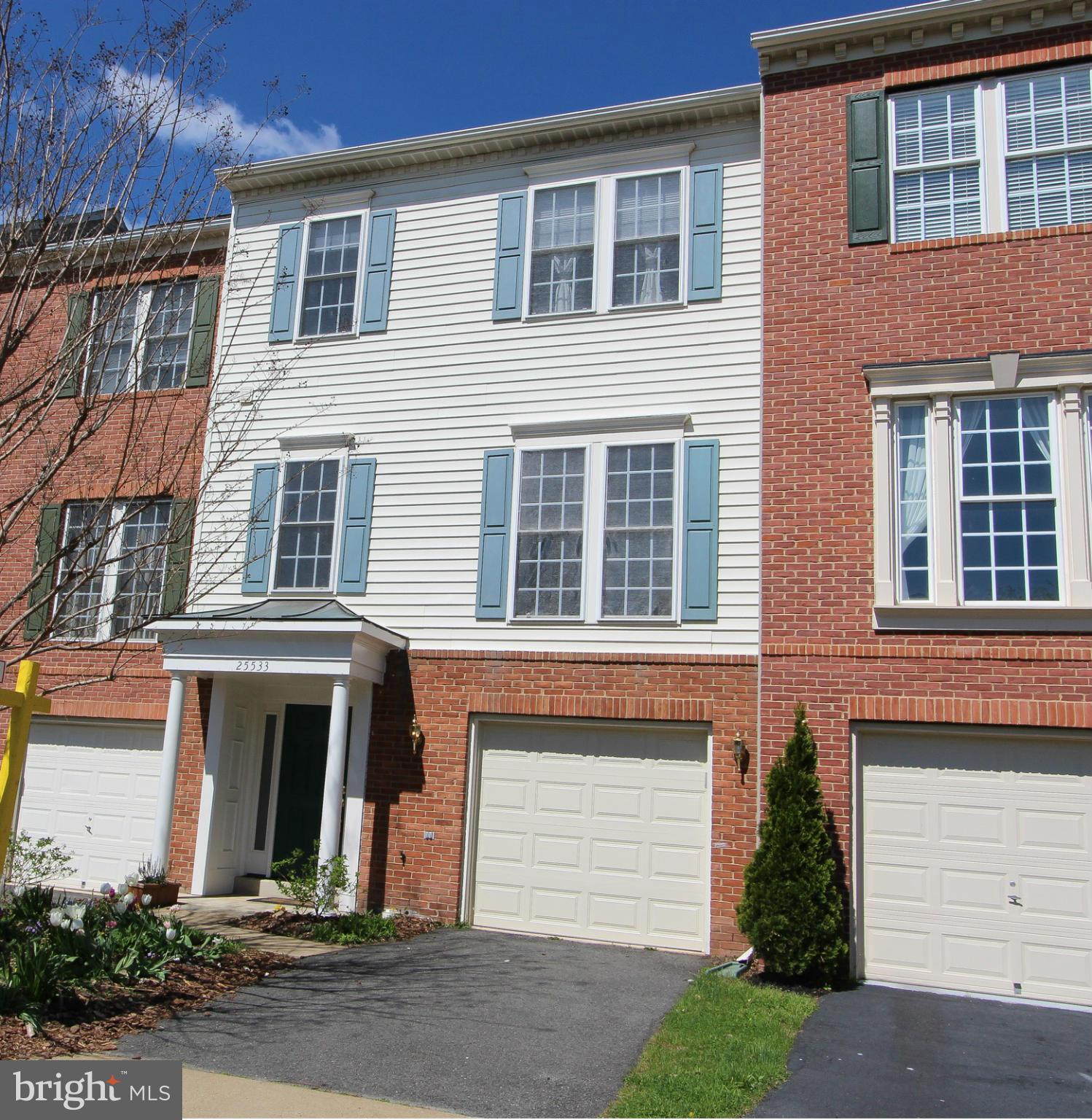 25533 Fretton Square Chantilly, VA 20152 - Photo 1 of 30 Exterior (General)