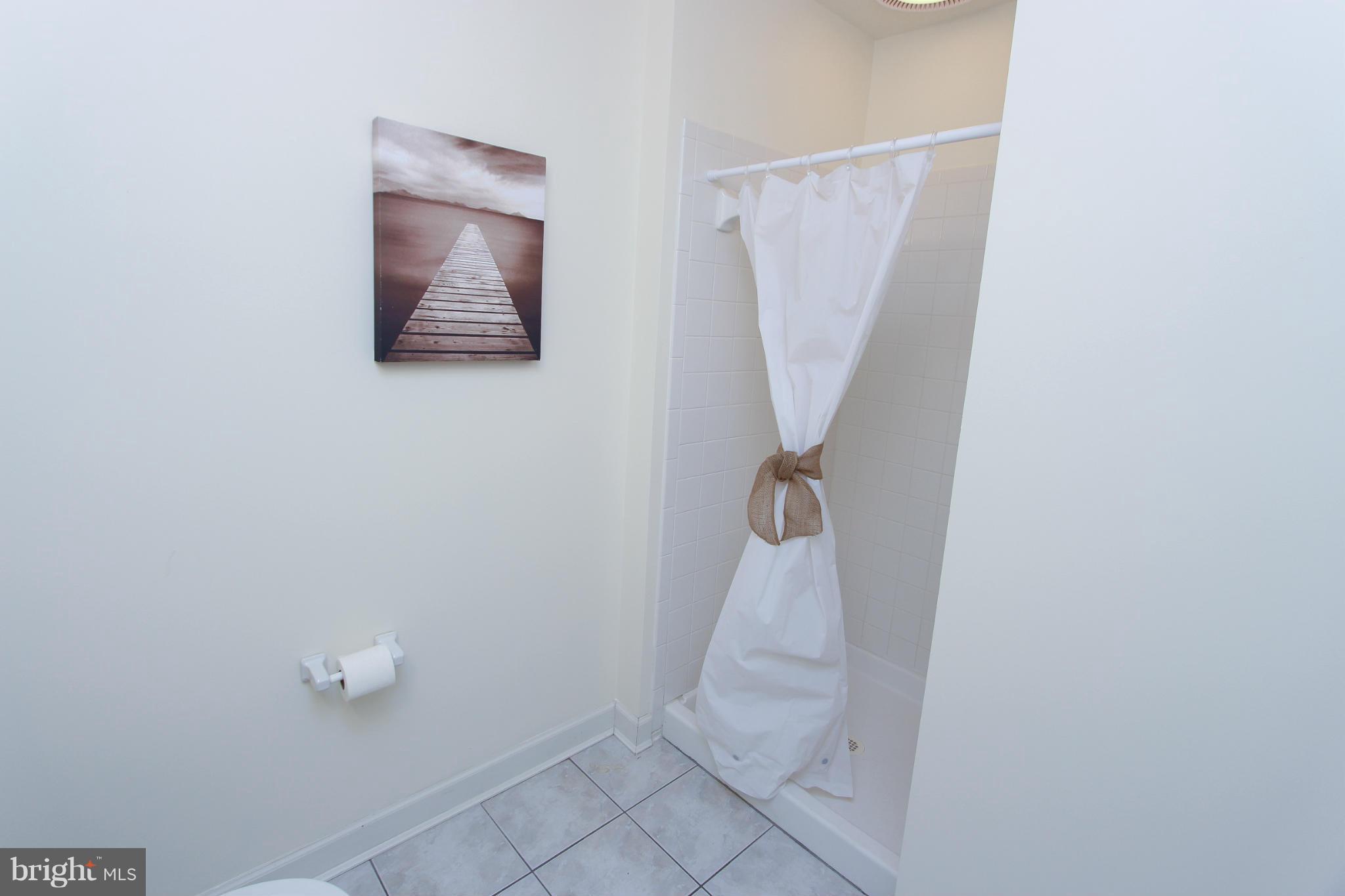 25533 Fretton Square Chantilly, VA 20152 - Photo 13 of 30 Lower level 3rd full bath