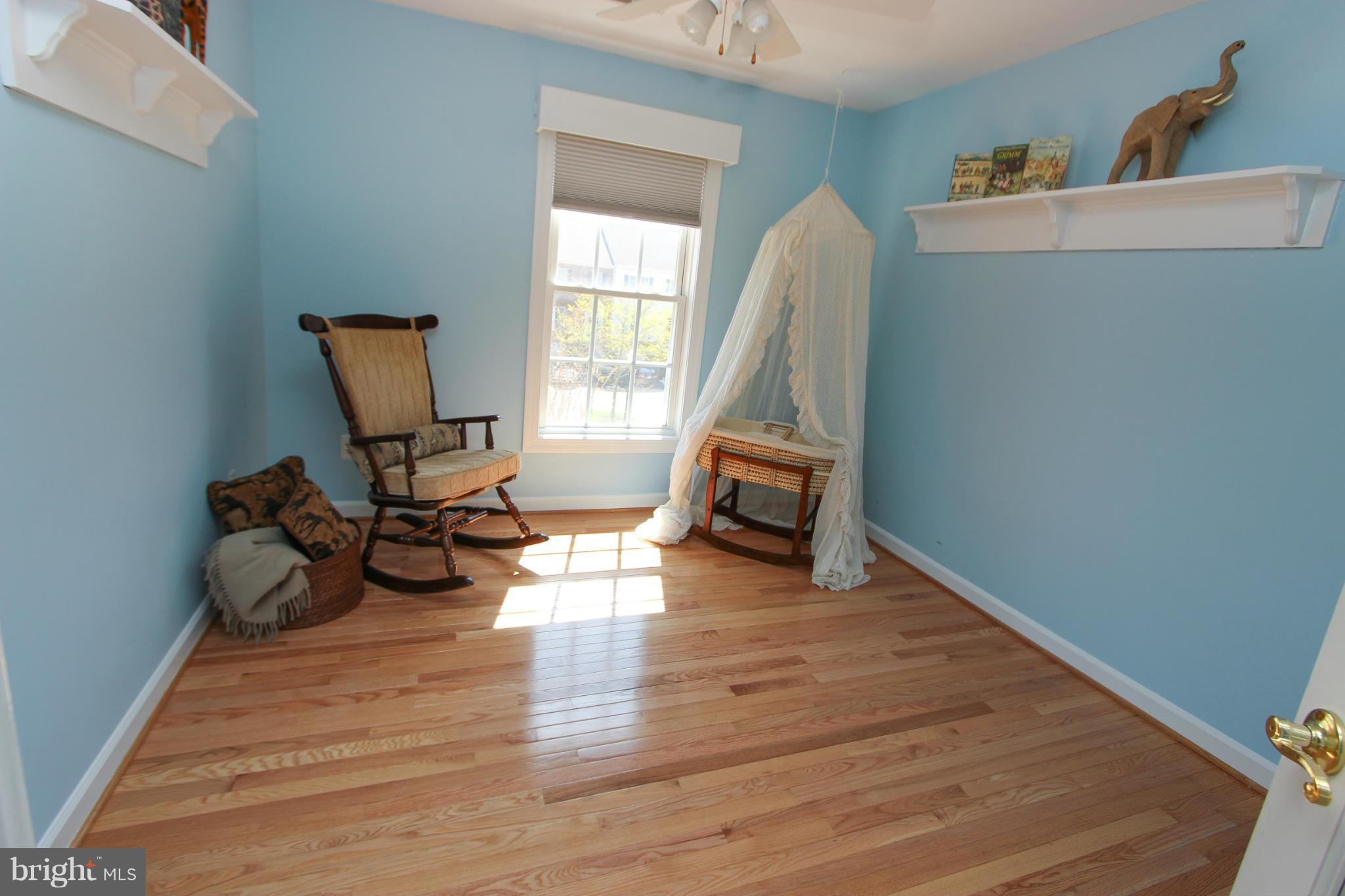 25533 Fretton Square Chantilly, VA 20152 - Photo 29 of 30 Bedroom