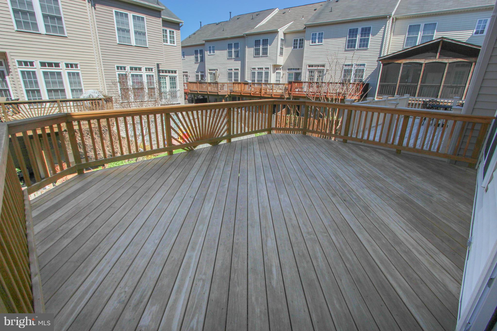 25533 Fretton Square Chantilly, VA 20152 - Photo 30 of 30 Exterior (Rear)