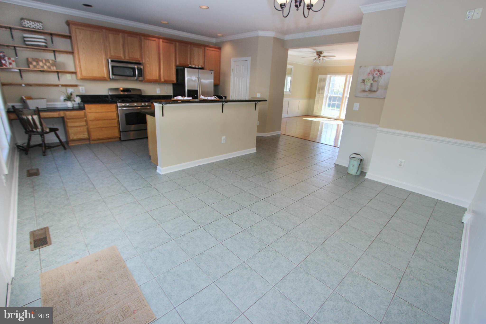 25533 Fretton Square Chantilly, VA 20152 - Photo 4 of 30 Kitchen
