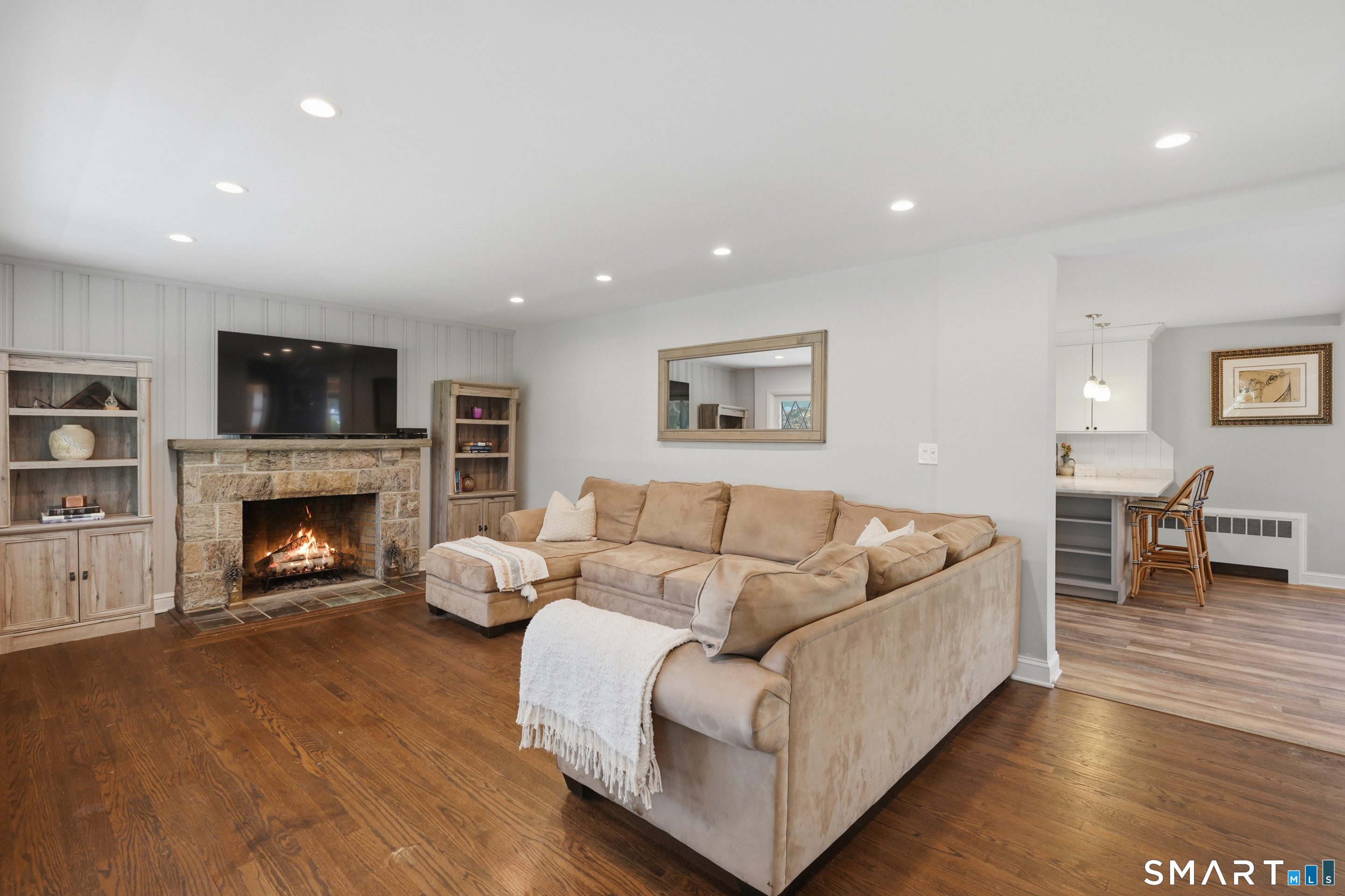 516 Stillwater Road Stamford, CT 06902 - Photo 4 of 37