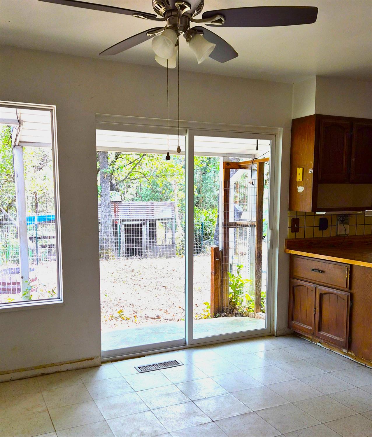 14405 Talking Pines Road Grass Valley, CA 95945 - Photo 11 of 17