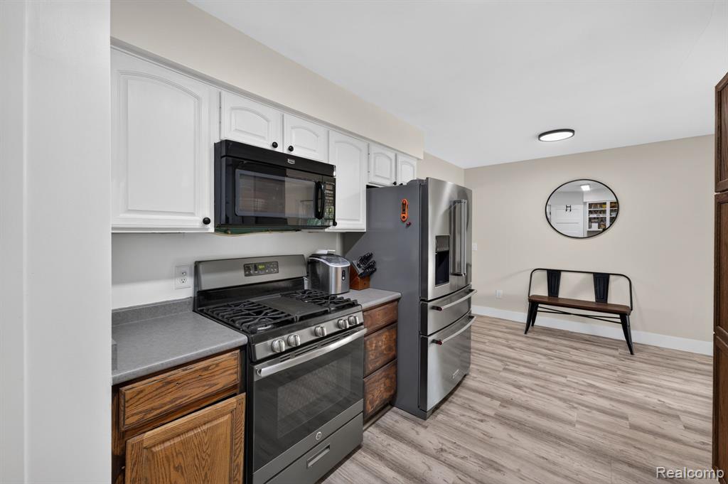 5355 North Seymour Road Flushing, MI 48433 - Photo 13 of 46 Gallery Image 13