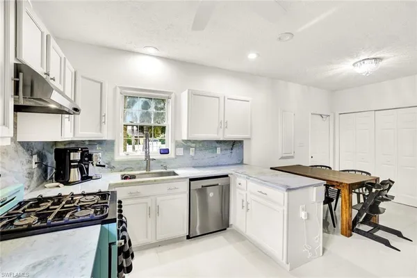 $2,950 | 534 Leawood Circle, Naples, FL 34104