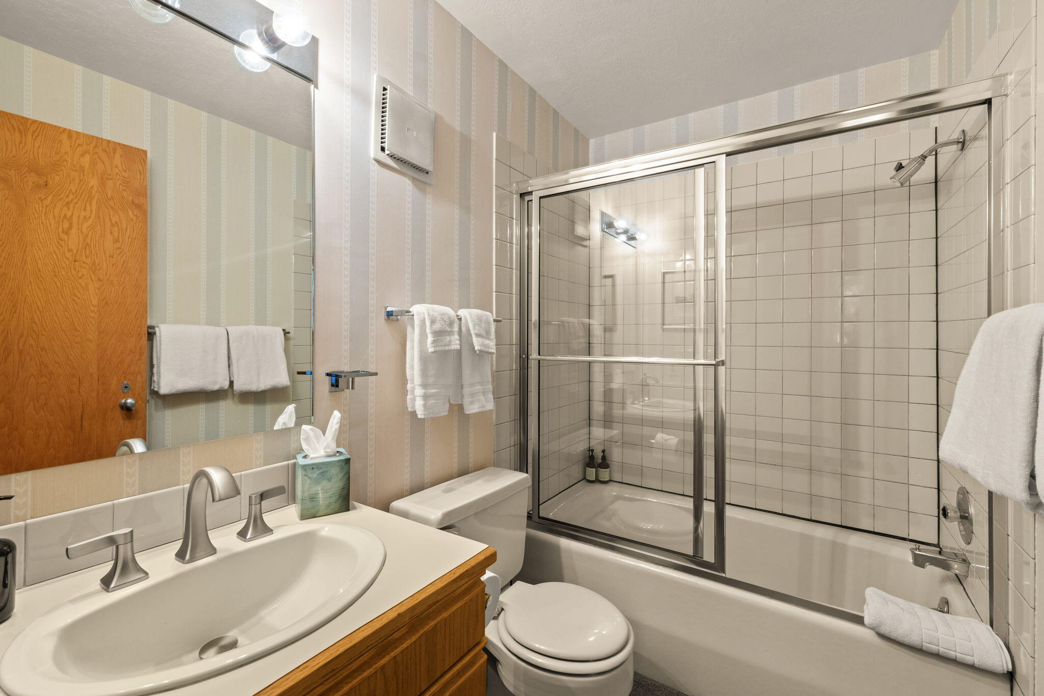 321 Georginia Road, Unit 1 Ketchum, ID 83340 - Photo 35 of 45 3rd Guest Bath