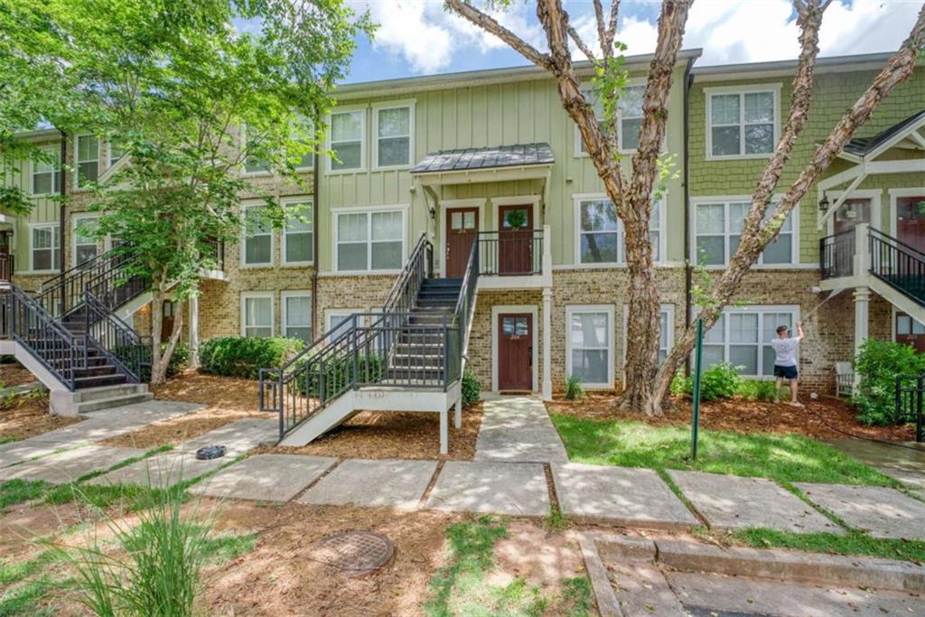 490 Barnett Shoals Road, Unit 204 Athens, GA 30605 - Photo 1 of 1 Gallery Image 1