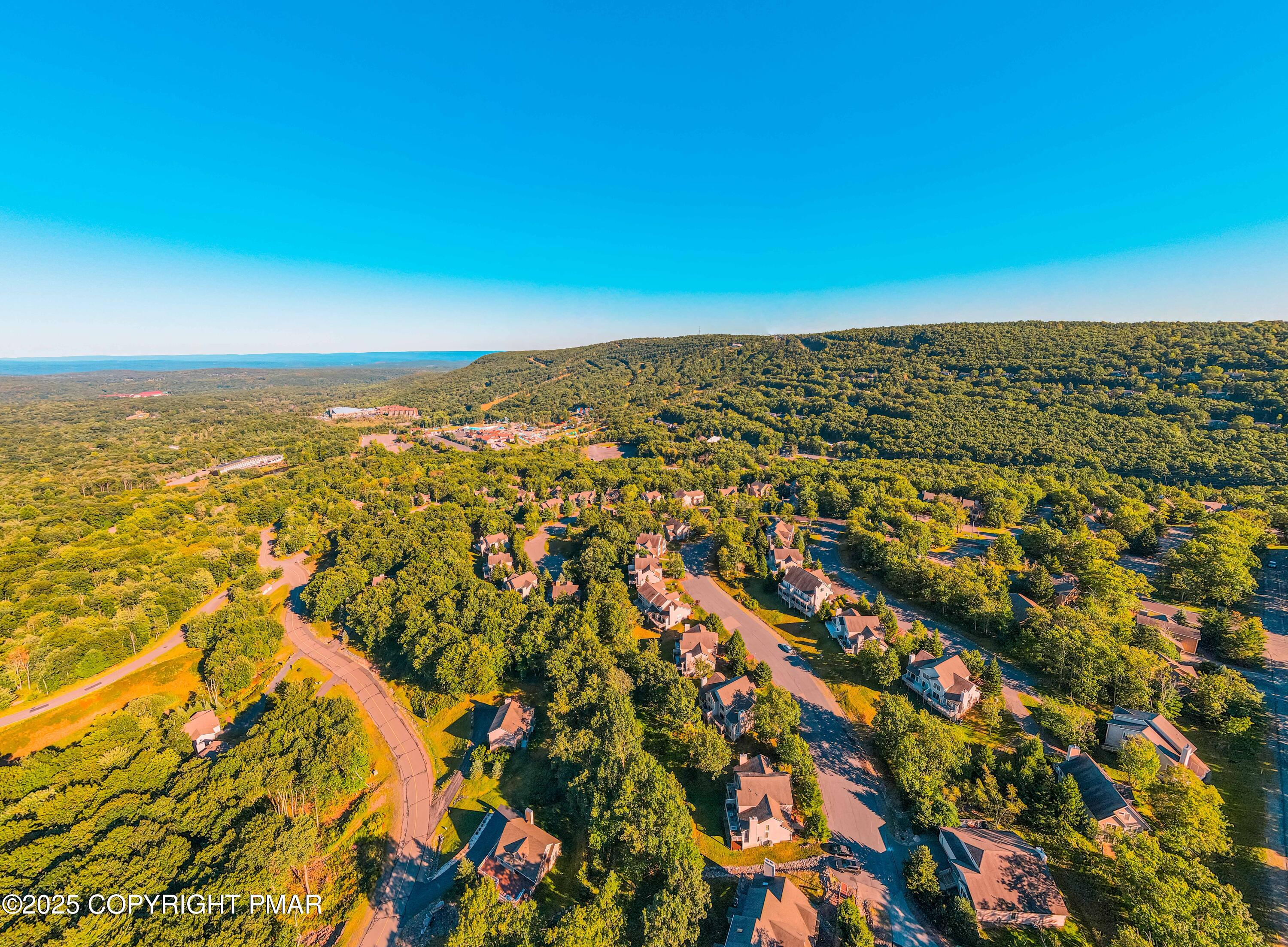 182 Upper Village Way Tannersville, PA 18372 - Photo 52 of 67 a view of city and ocean