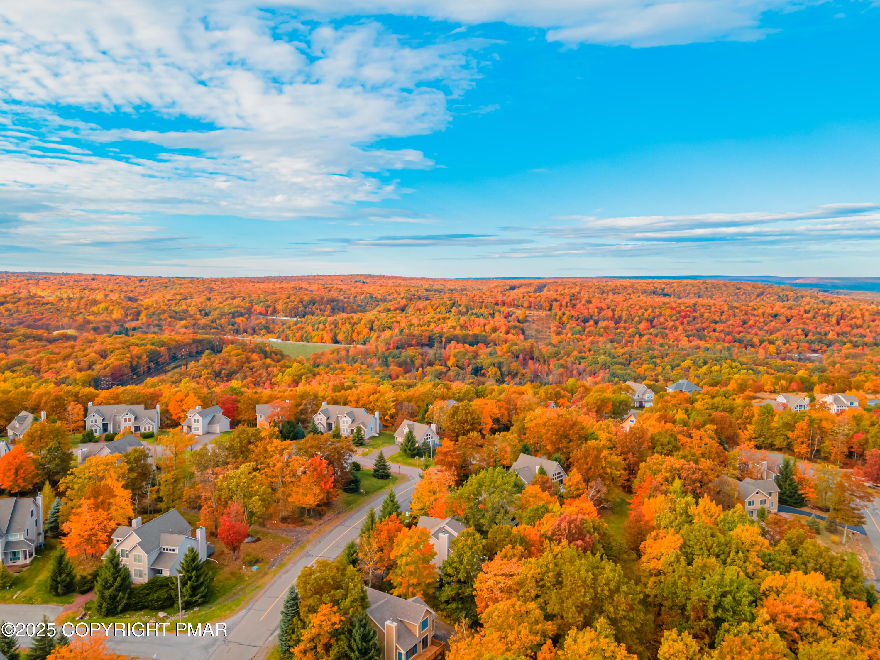 182 Upper Village Way Tannersville, PA 18372 - Photo 54 of 67 a view of city and ocean