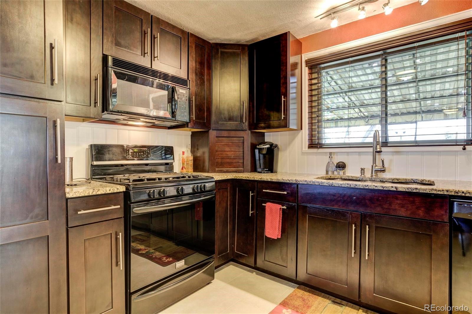 4340 Pierce Street Wheat Ridge, CO 80033 - Photo 9 of 22