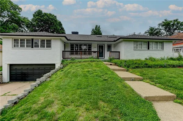 $509,900 | 1102 West 85th Terrace, Kansas City, MO 64114