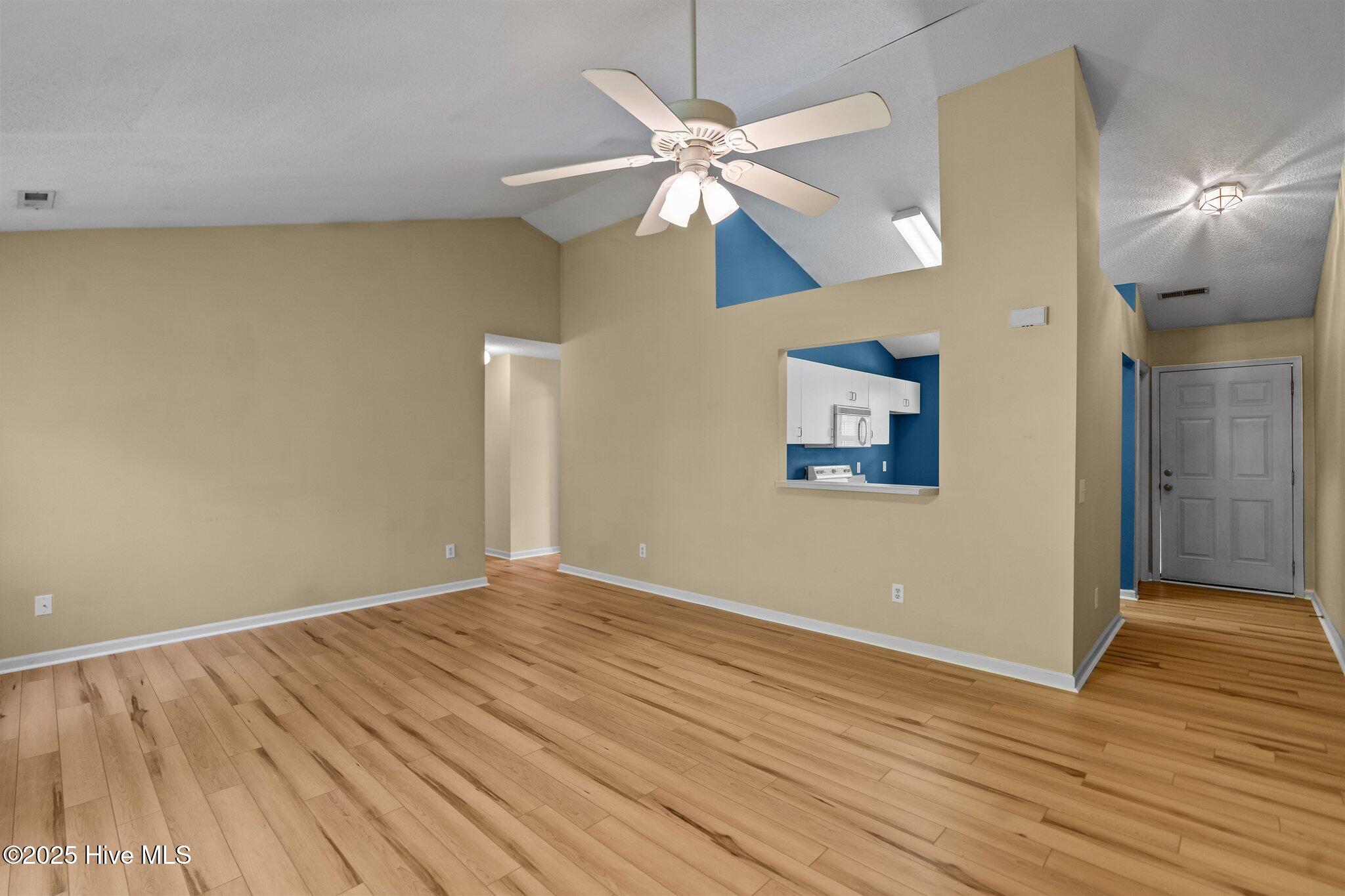 5134 Greenville Loop Road, Unit D Wilmington, NC 28409 - Photo 4 of 31 9-web-or-mls-DSC00118