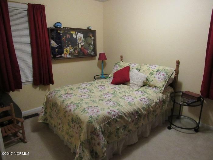 652 Penny Branch Road Warsaw, NC 28398 - Photo 2 of 9 652pennybranch2