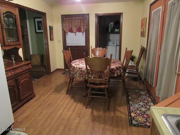 652 Penny Branch Road Warsaw, NC 28398 - Photo 3 of 9 Dining 652pennybranchrd