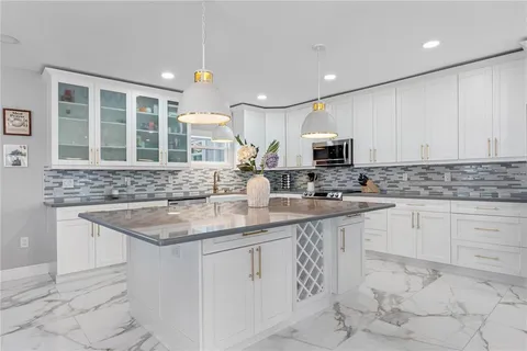 $849,000 | 3922 West Bay View Avenue, Tampa, FL 33611