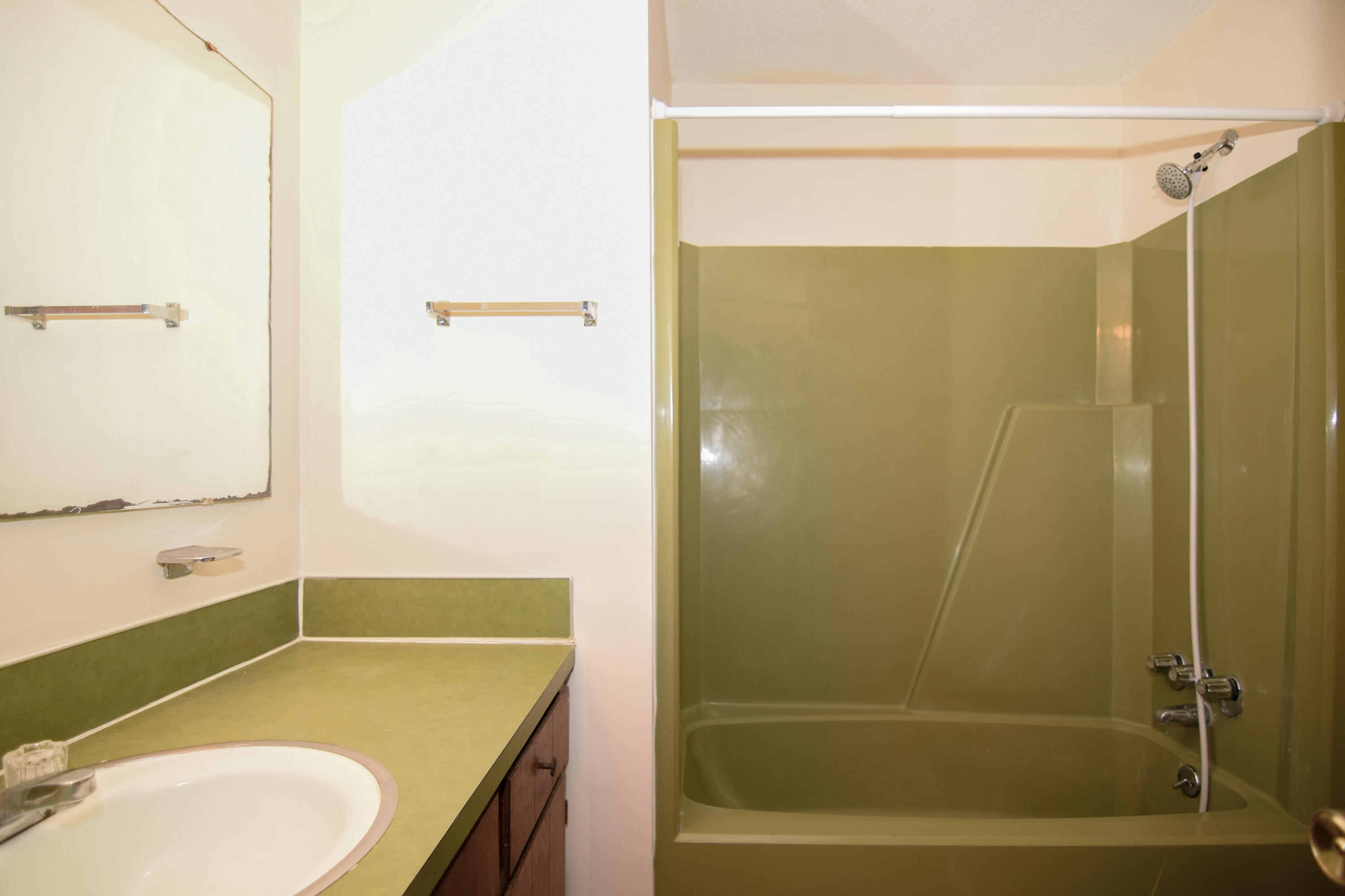 8214 Greenridge Road North Charleston, SC 29406 - Photo 15 of 24 8214 Greenridge-18