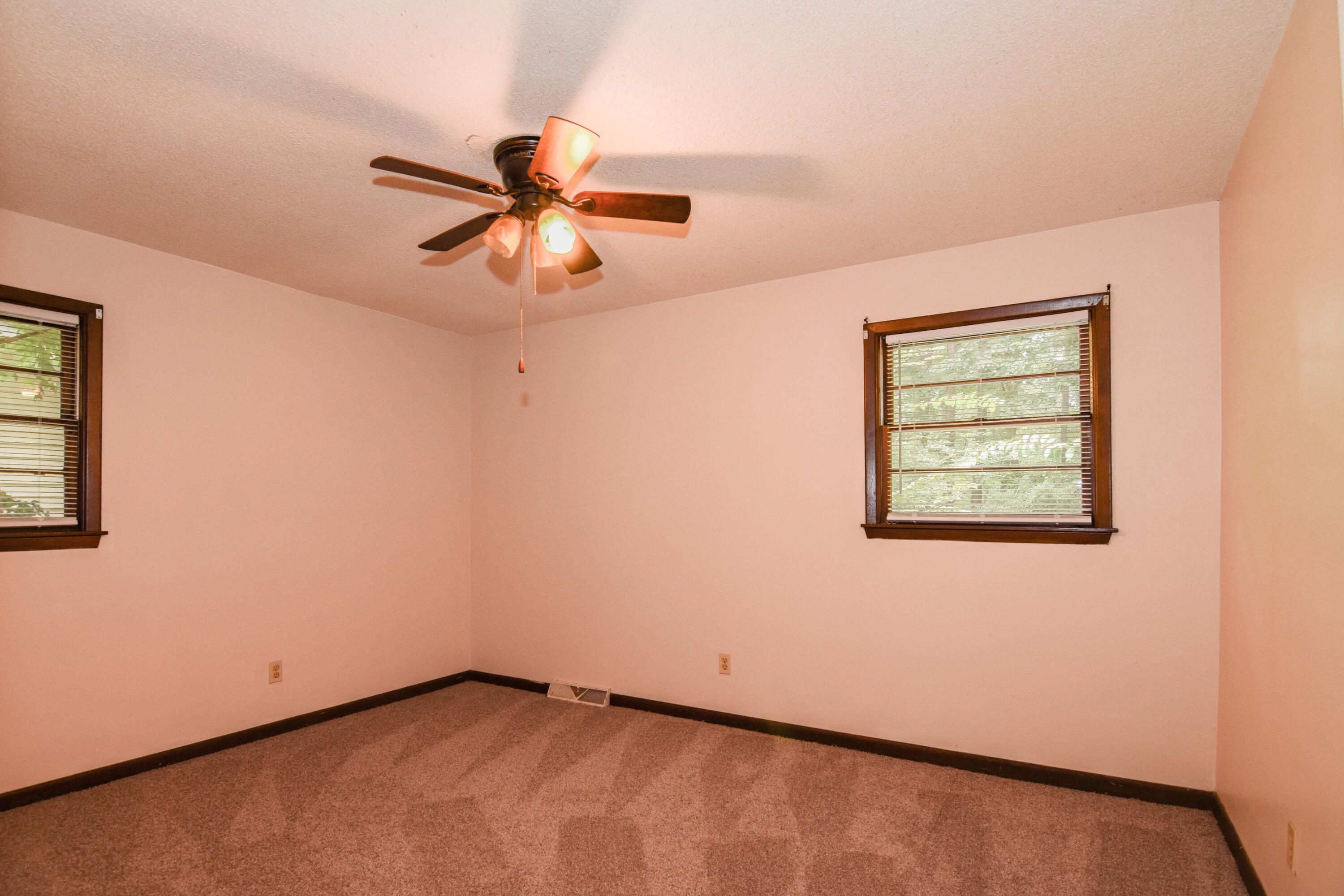 8214 Greenridge Road North Charleston, SC 29406 - Photo 20 of 24 8214 Greenridge-40