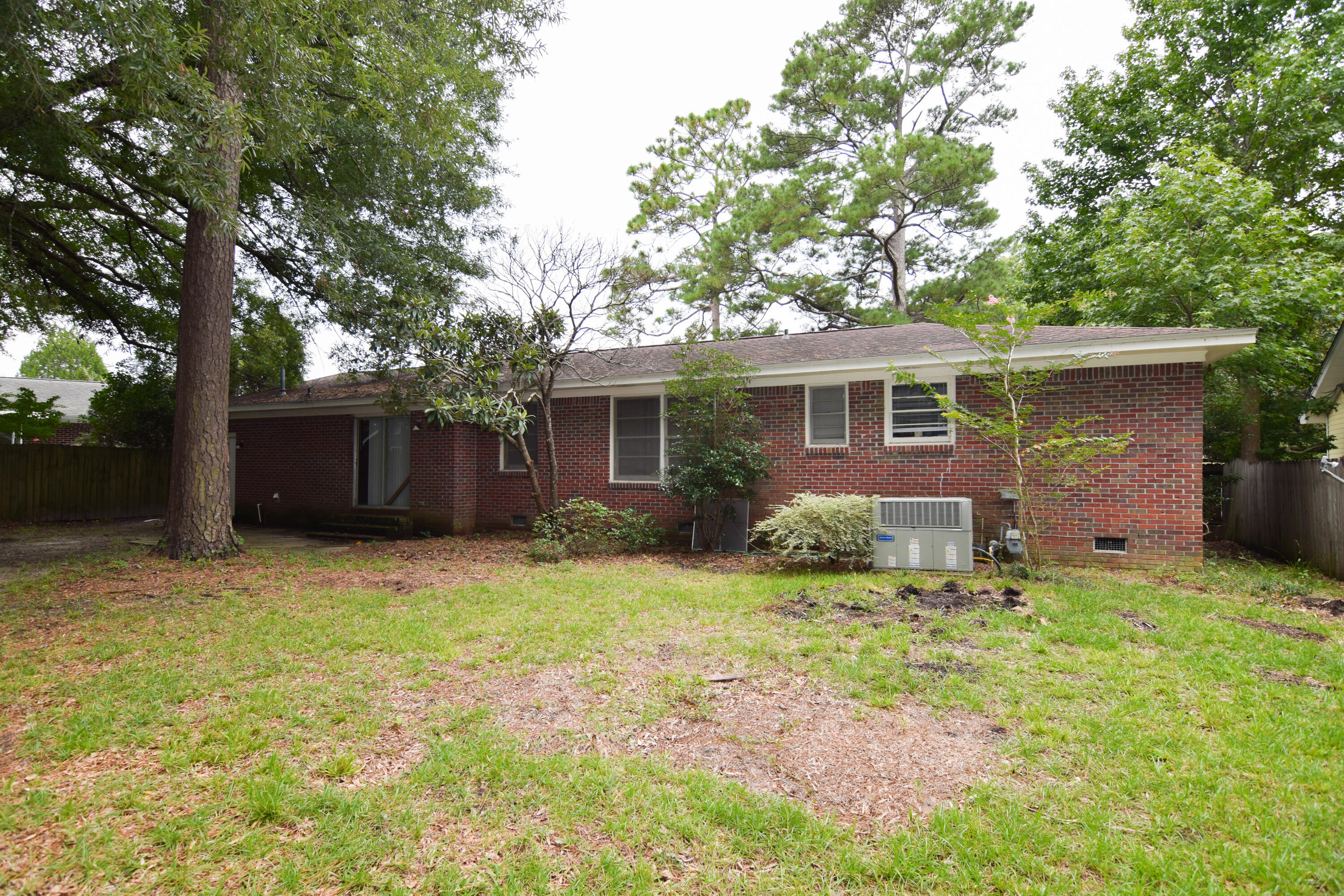 8214 Greenridge Road North Charleston, SC 29406 - Photo 23 of 24 DSC_2678