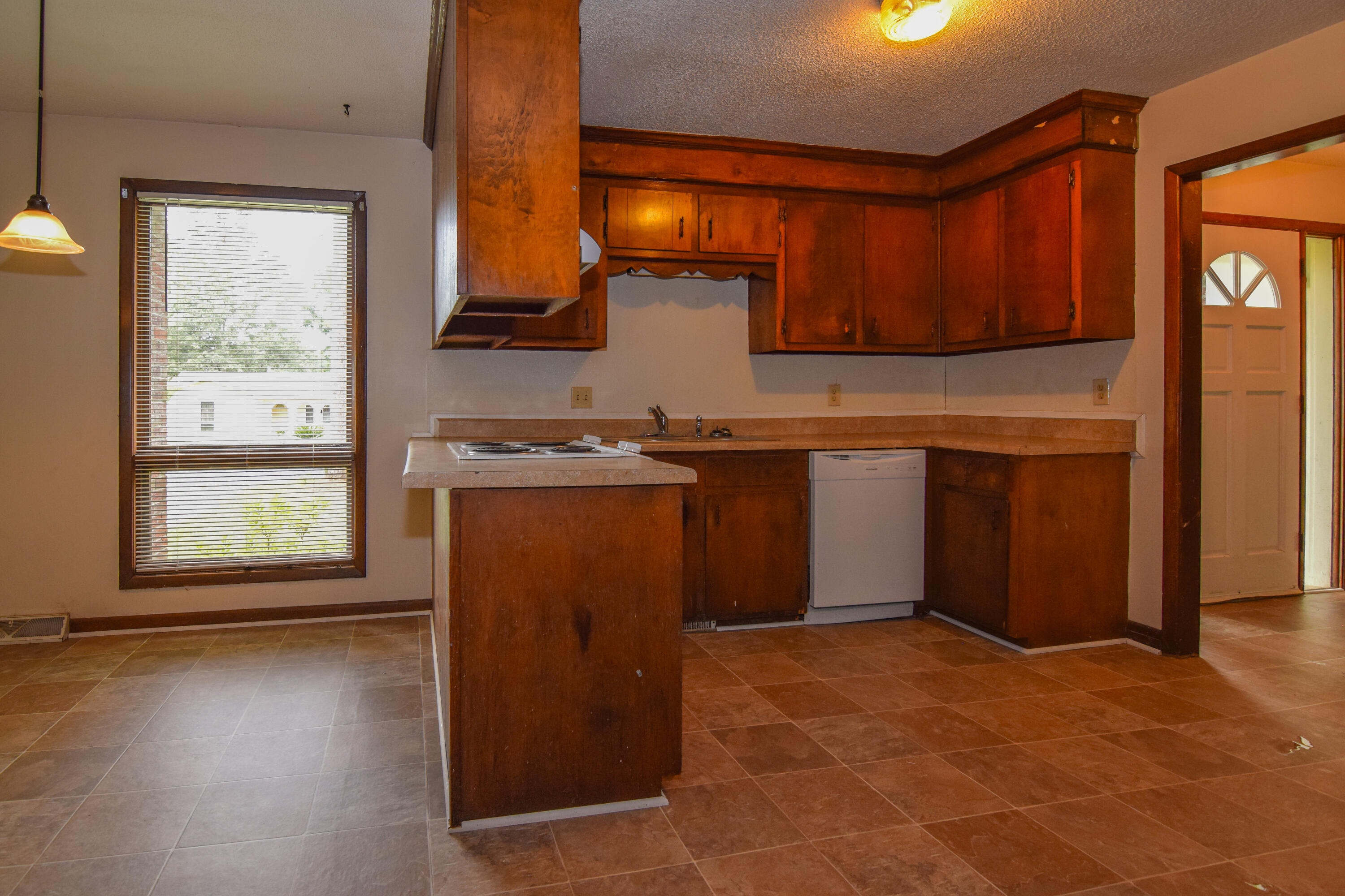 8214 Greenridge Road North Charleston, SC 29406 - Photo 6 of 24 DSC_2662