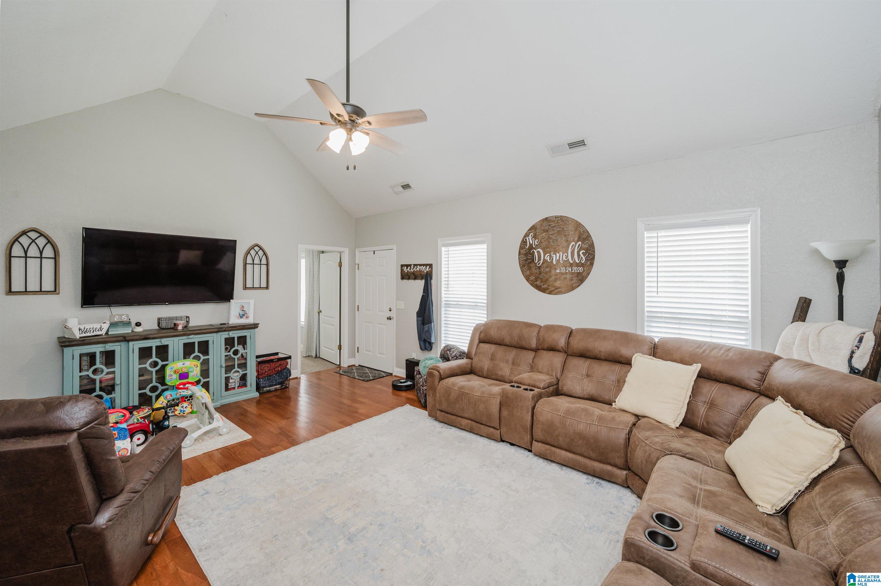 294 Miranda Road Warrior, AL 35180 - Photo 7 of 31