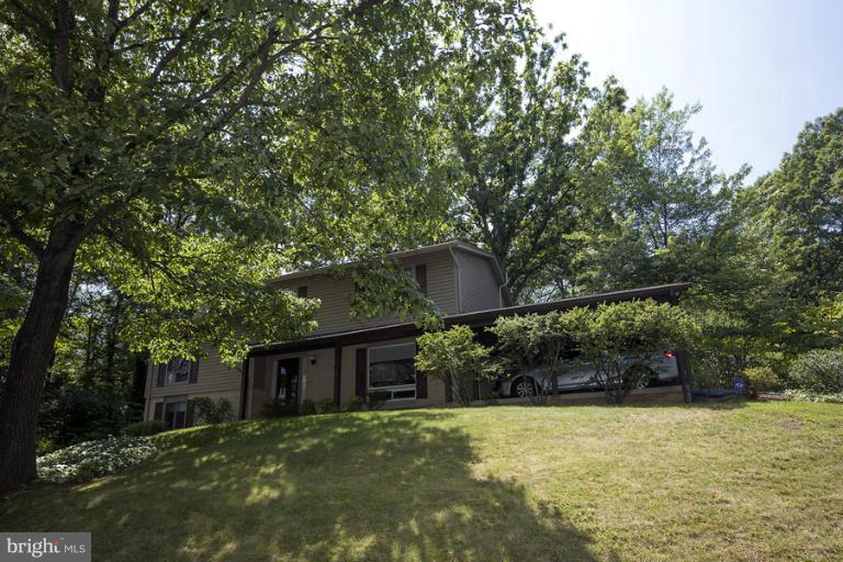 11013 Ring Road Reston, VA 20190 - Photo 22 of 28 Exterior (Front)