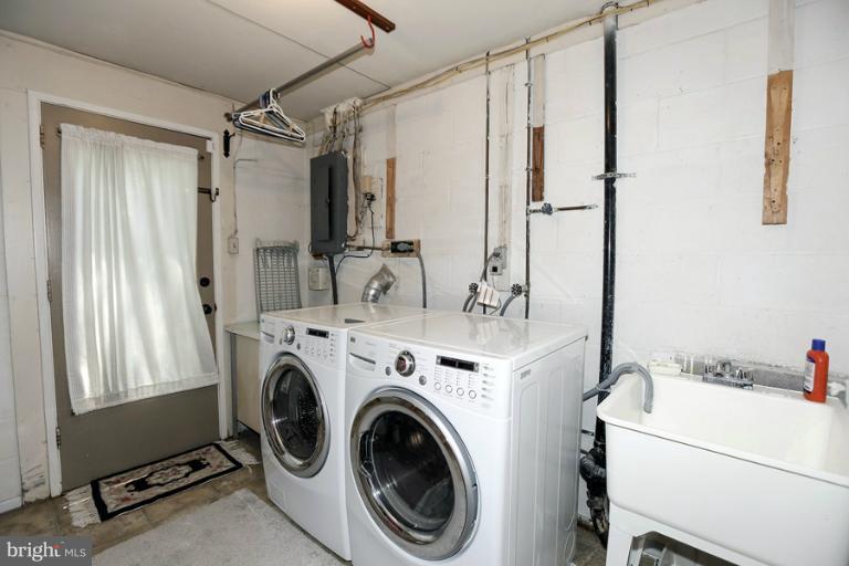 11013 Ring Road Reston, VA 20190 - Photo 5 of 28 Separate Laundry Room