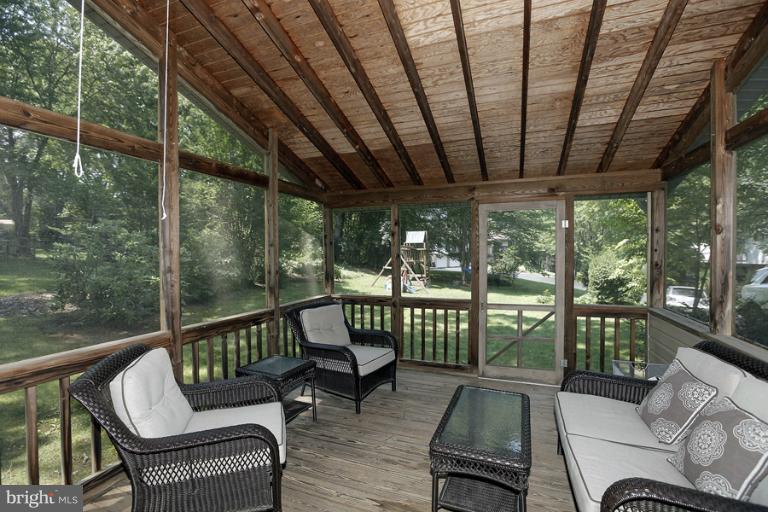 11013 Ring Road Reston, VA 20190 - Photo 7 of 28 Huge Screened-In Porch with Skylight & Ceiling Fan