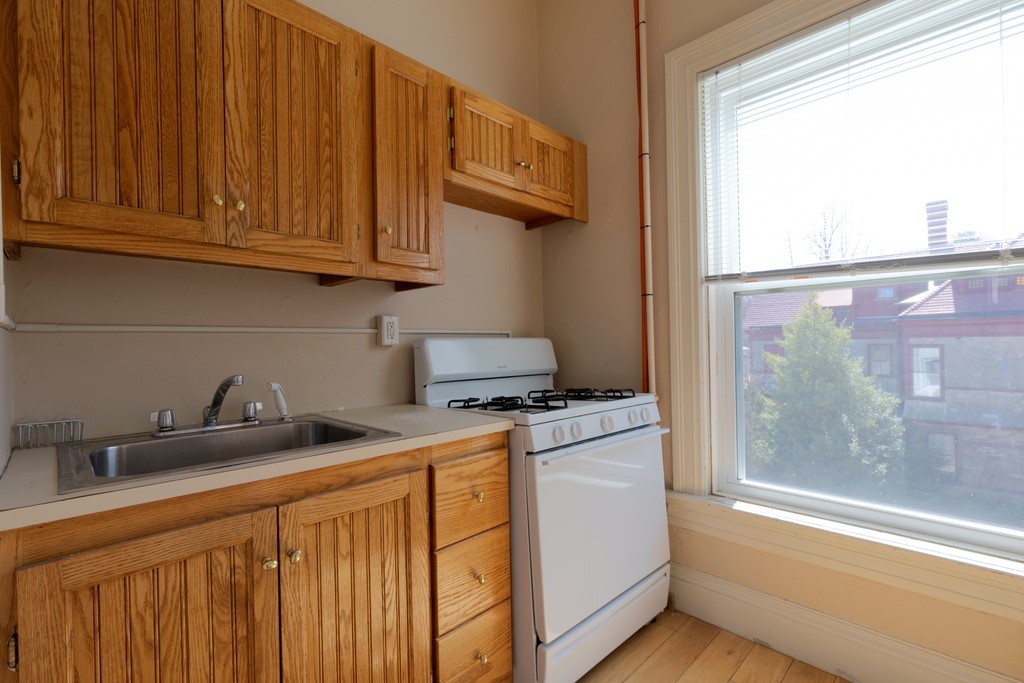 189 Hope Street, Unit 2 Providence, RI 02906 - Photo 13 of 17