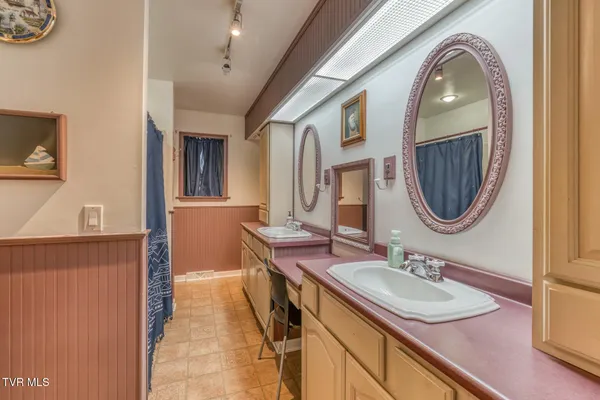 $620,000 | 16 Chaucer Court, Gray, TN 37615