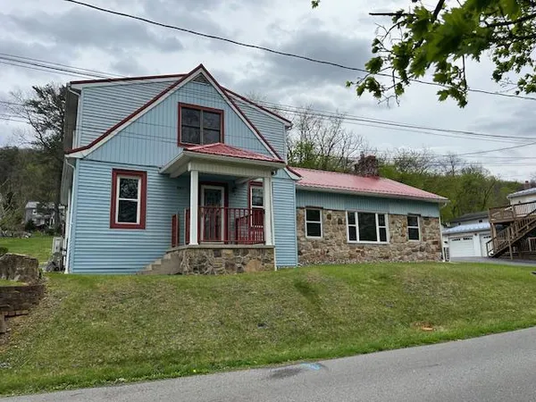 $275,000 | 540 Wood Street, Burnham, PA 17009