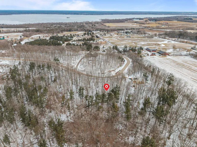 $69,900 | Oak View Drive, Unit 17, Shawano, WI 54166