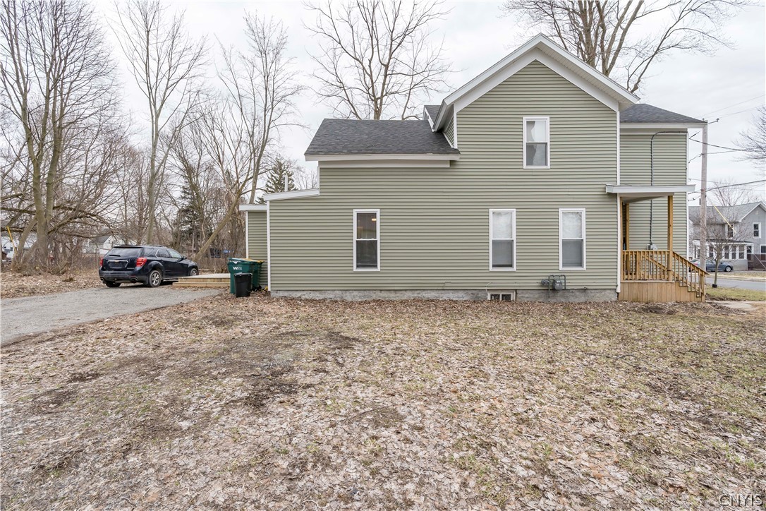 244 North Rutland Street Watertown, NY 13601 - Photo 2 of 27