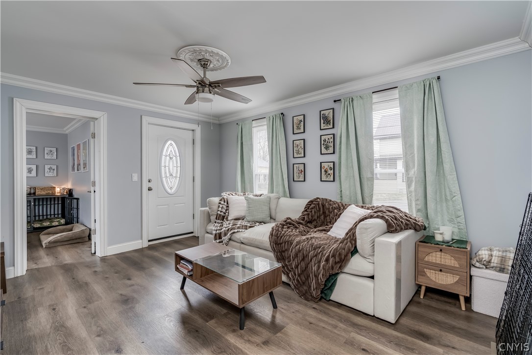 244 North Rutland Street Watertown, NY 13601 - Photo 5 of 27