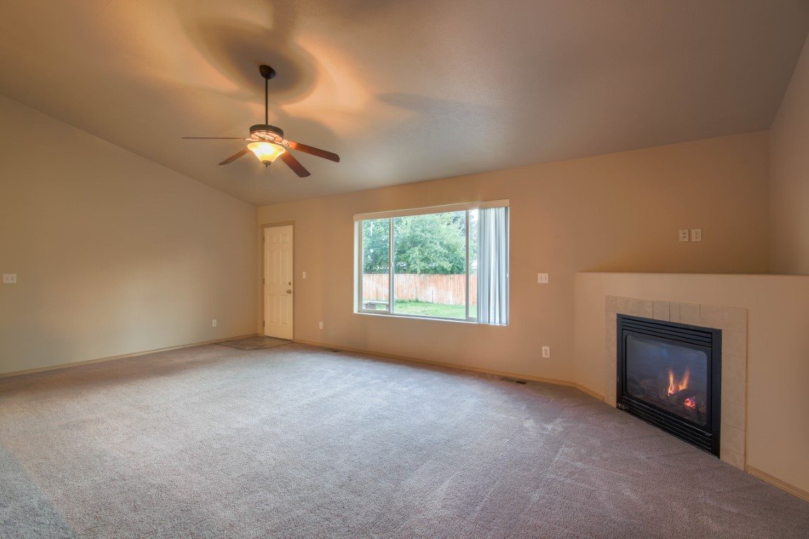 127 North Mayhew Road, Unit 129 Spokane Valley, WA 99216 - Photo 3 of 16
