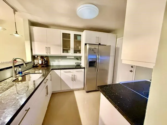 $1,700 | 1400 Northeast 191st Street, Unit 106, Miami, FL 33179