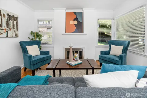 $999,950 | 8205 19th Avenue Northeast, Seattle, WA 98115