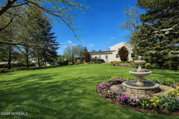 $1,800 | Undisclosed Address, Morganville, NJ 07751