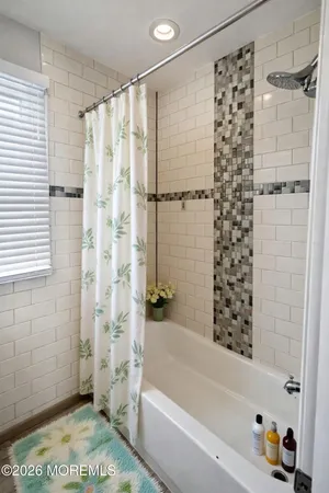 $1,800 | Undisclosed Address, Morganville, NJ 07751