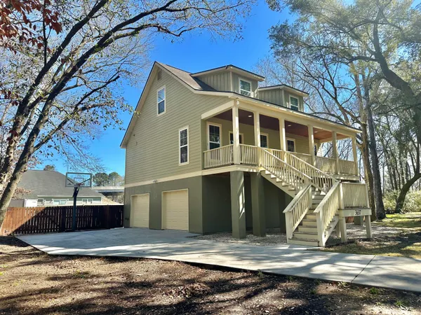 $565,000 | 3637 Hilton Drive, Johns Island, SC 29455
