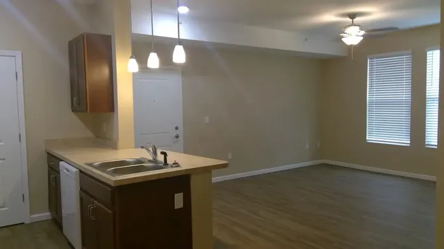 $1,079 | 6950 Highway 98, Panama City, FL 32407