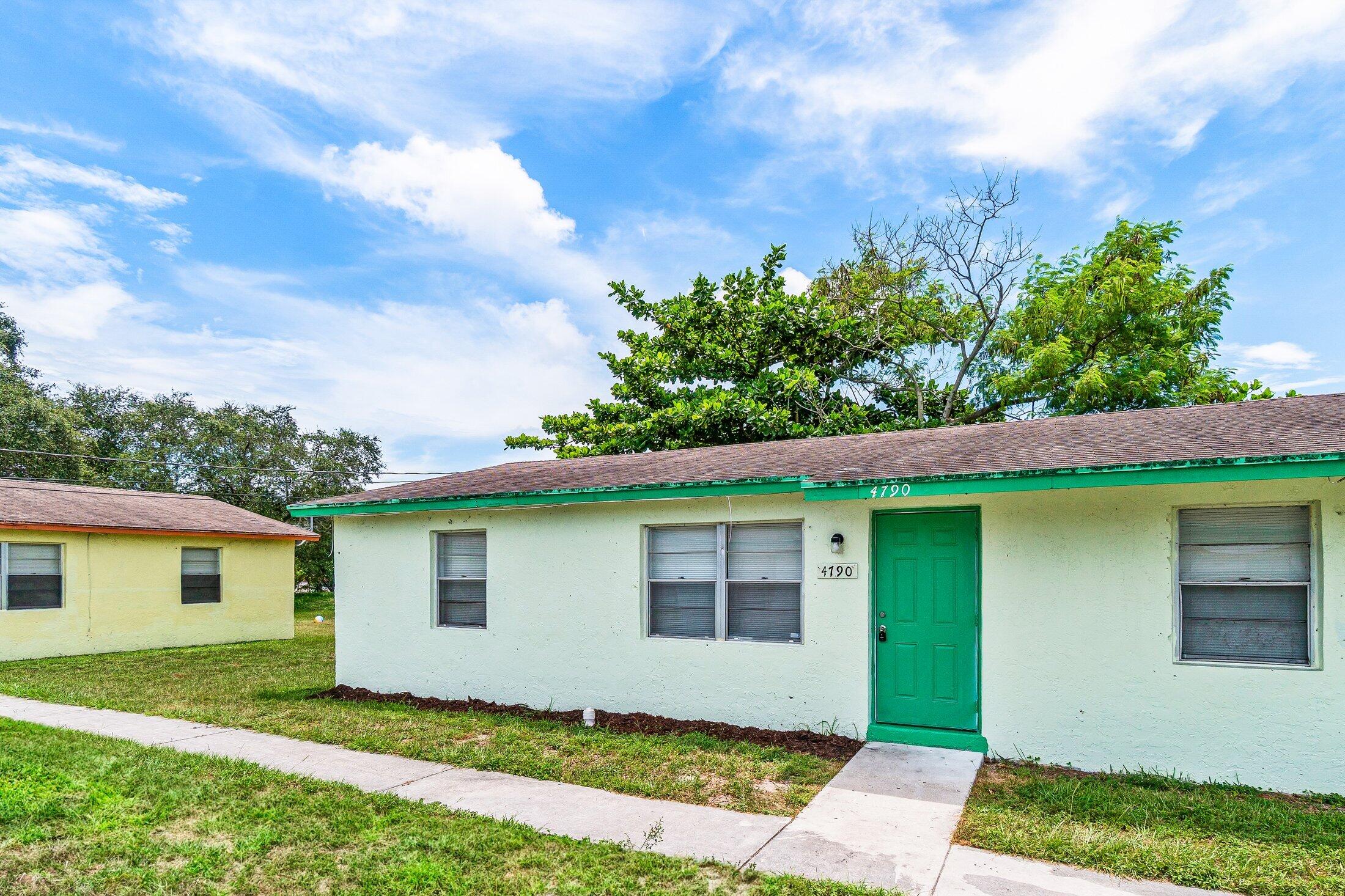 4790 Gulfstream Road Lake Worth Beach, FL 33461 - Photo 2 of 20 002-4790GulfstreamRoad-LakeWorthBeach-FL