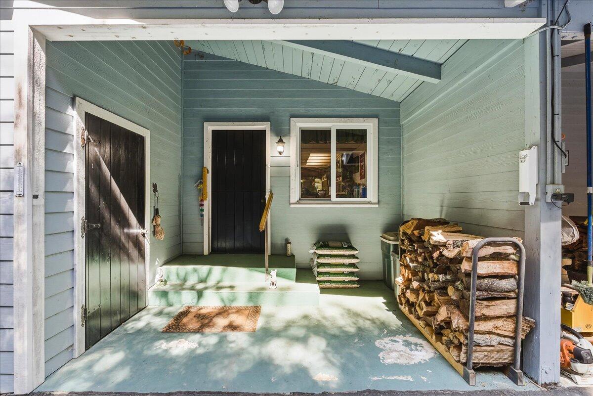 6645 Fern Canyon Road San Luis Obispo, CA 93401 - Photo 26 of 44 a view of front door of house