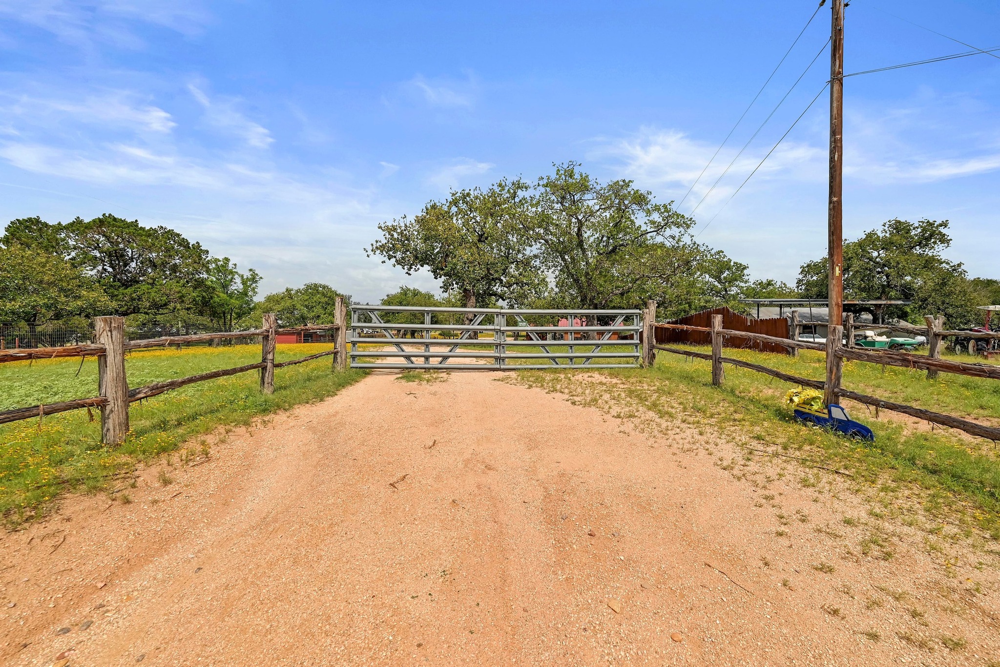 734 Island Drive Bluffton, TX 78607 - Photo 39 of 40 a view of a yard with wooden fence